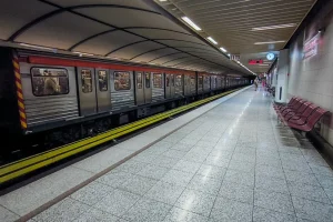 Απόπειρα αυτοκτονίας στο μετρό «Άγιος Αντώνιος» -Έκλεισαν τρεις σταθμοί