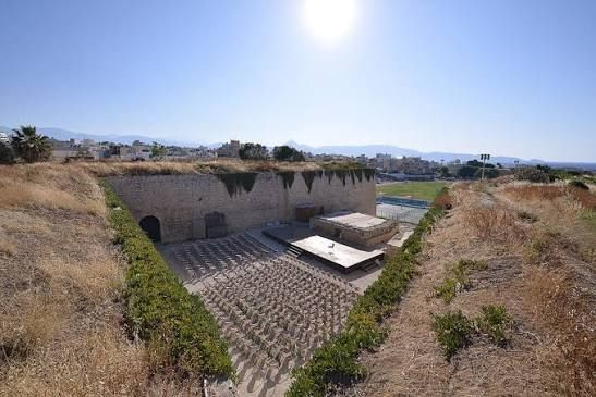 «Τα κιοφτέρια», μια μαύρη κωμωδία στο Ανοικτό Θέατρο «Μίκης Θεοδωράκης»