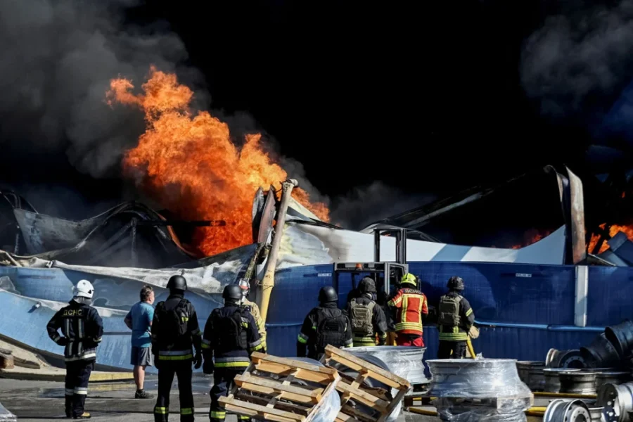 Στους 37 οι νεκροί από ρωσικό πλήγμα σε αποθήκη πυρομαχικών και drones κοντά στο Κίεβο