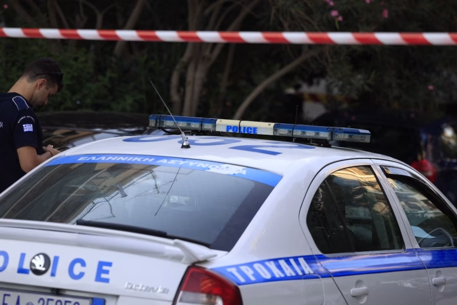 Γυναικοκτονία στη Νέα Σμύρνη: «Είχε ζητήσει πολλές φορές βοήθεια», καταγγέλλει η αδελφή του θύματος