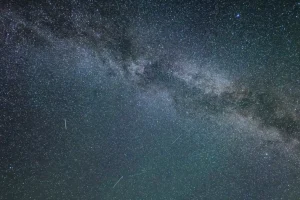 Περσείδες: Η μεγάλη νύχτα του Αυγούστου – Πότε θα γεμίσει ο ουρανός «πεφταστέρια» στην Ελλάδα