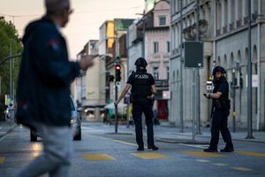 Ελβετία: Μεγάλη αστυνομική επιχείρηση για τον εντοπισμό των δραστών της επίθεσης σε rave party