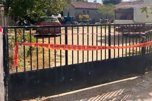 Ο τραγικός ρόλος των παιδιών μετά το φονικό στη Ροδόπη – Ο 19χρονος γιος μετέφερε τη νεκρή μητέρα του ενώ η 16χρονη κόρη καλούσε τη Αστυνομία
