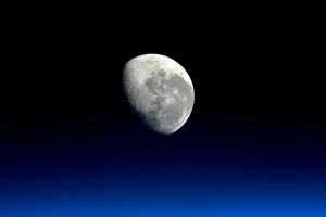 Τι θα συμβεί όταν ένας πύραυλος της SpaceX συγκρουστεί με τη Σελήνη;