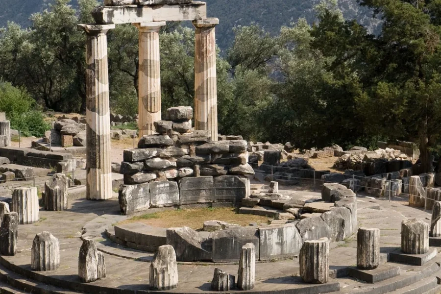 «Στα χνάρια θεών, ηρώων και τεράτων»: «Ύμνοι» της Guardian στη Ελλάδα του Οδυσσέα μέσα από πέντε ταξίδια