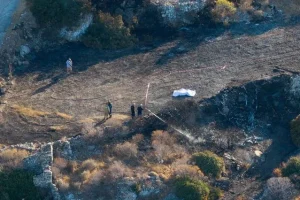 Σίφνος: Τα μοιραία δευτερόλεπτα πριν από τη συντριβή του ελικοπτέρου – Τι εξετάζουν οι αρχές