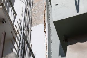 Κυψέλη: Μετακίνηση κτιρίων από τις εργασίες του μετρό – Μηχανικός εντόπισε προβλήματα στη στατικότητα