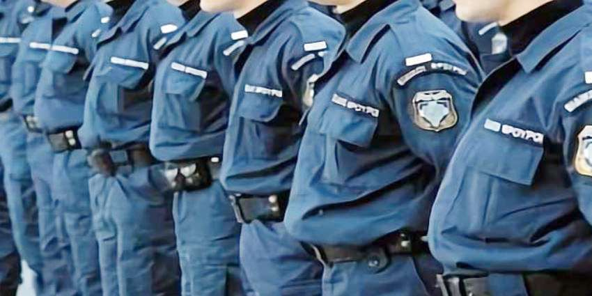 Αποθήκες Σκουλούδη: Έφτασαν στο Ηράκλειο οι συνοριοφύλακες για τη φύλαξη των μεταναστών
