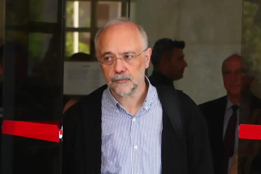 Αυγερινός κατά Καρυστιανού μετά τη διαγραφή του από την «Ελπίδα για τη Δημοκρατία»: «Μωραίνει Κύριος», την κατηγορεί για εγωμανία