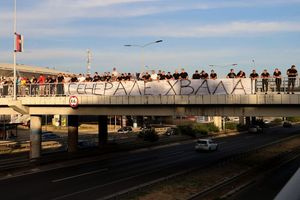 Σερβία: Μεταφέρθηκε στο Βελιγράδι η σορός του εγκληματία πολέμου Ράτκο Μλάντιτς