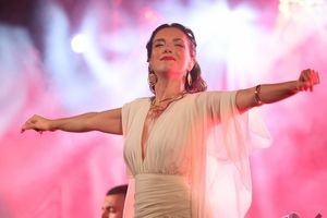 Φεστιβάλ «ΓΥΝΑΙΚΕΣ» Περιφέρειας Κρήτης: Το πιο δυνατό και ενθουσιώδες χειροκρότημα στο Μινωικό Ανάκτορο της Κνωσού