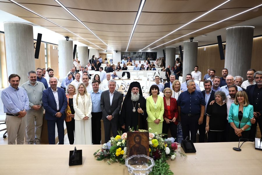 Το ταξίδι στο Φανάρι και η ευλογία… με 20 εκατ. € για ναούς και Μονές!