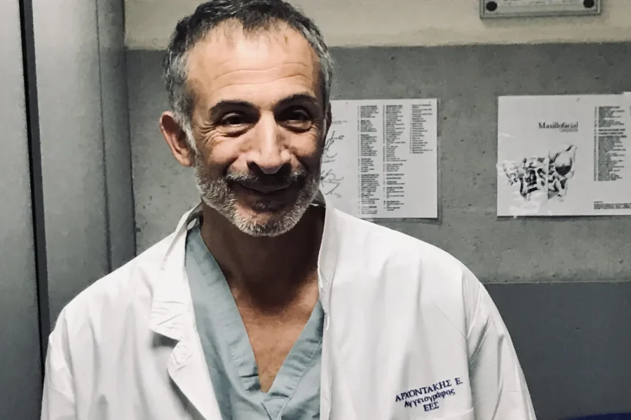 «Μου δώσατε πίσω τη ζωή μου»: Η συγκλονιστική μαρτυρία για τον Κρητικό γιατρό Ευτύχιο Αρχοντάκη