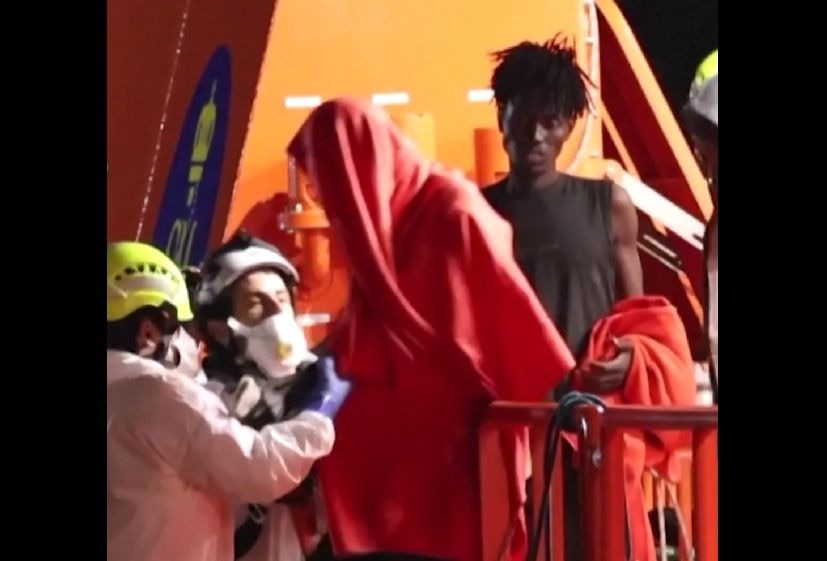 Ισπανία: 5 νεκροί σε σκάφος μεταναστών που διασώθηκε στα ανοικτά των Κανάριων Νήσων