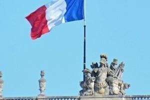 Γαλλία: Η ακροδεξιά Λεπέν και ο ακροαριστερός Μελανσόν θα φθάσουν στο δεύτερο γύρο των προεδρικών εκλογών