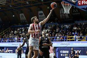 Ο Ολυμπιακός την κούπα, ο ΠΑΟΚ τις εντυπώσεις