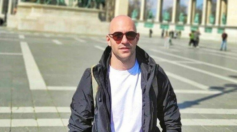 Πατέρας Γιώργου Λυγγερίδη: Ράγισαν και οι πέτρες στην ομιλία του έξω από την ΔΕΘ – «Δολοφονήθηκε και έγινε ήρωας…. γιατί πριν δεν ήταν;»