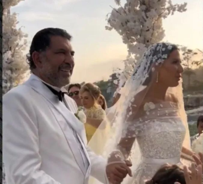 Χώρισε 1 χρόνο μετά τον παραμυθένιο γάμο του στο Μπαλί ο πλαστικός χειρουργός ο Γιάννης Λύρας