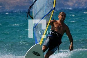 Τραγική κατάληξη για τον 71χρονο σέρφερ από το Ηράκλειο που αγνοούνταν – Συγγενείς αναγνώρισαν το πτώμα που βρέθηκε στις Γούβες