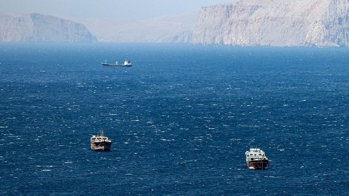 Το Ιράν αναμένει σήμερα την απάντηση των ΗΠΑ στην πρότασή του για το άνοιγμα του Στενού του Ορμούζ