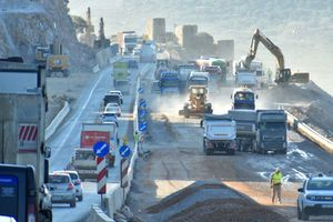 Ταλαιπωρία στον ΒΟΑΚ: Ατυχήματα, εκνευρισμός και 100άδες κλήσεις στο “100” – Χάος με τον ανάδοχο που πράττει… “ό,τι και όποτε του καπνίσει”! (pics)