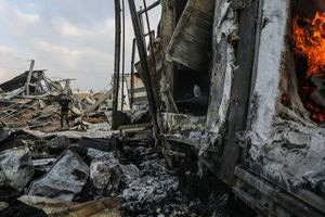 Οκτώ νεκροί και περισσότεροι από 60 αγνοούμενοι σε κατάρρευση πολυκατοικίας στη Γάζα