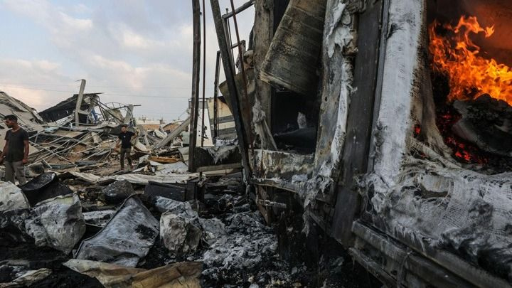 Οκτώ νεκροί και περισσότεροι από 60 αγνοούμενοι σε κατάρρευση πολυκατοικίας στη Γάζα