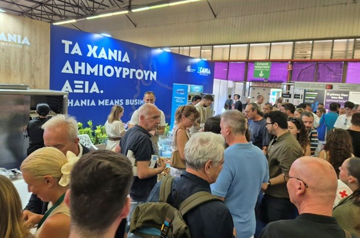 Τα Χανιά και οι Επιχειρήσεις τους προβάλλονται δημιουργικά και στην «90η Διεθνή Έκθεση Θεσσαλονίκης», εγκαινιάζοντας με μαζική συμμετοχή το σύγχρονο περίπτερο του Επιμελητηρίου Χανίων