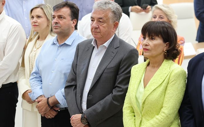 Νέα εποχή για την Περιφέρεια Κρήτης: Πρώτη συνεδρίαση στο νέο βιοκλιματικό κτίριο και τέλεση αγιασμού