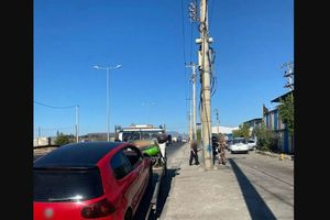 Αστυνομική επιχείρηση σε οικισμούς της Φυλής- Έγιναν 14 συλλήψεις και αποξηλώθηκαν 2.380 μέτρα καλωδίων