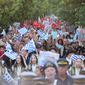 Οι αντιδράσεις για τις εκδηλώσεις με τα τουρκικά σημαιάκια συνεχίζονται… – Τι απαντά η αντιδήμαρχος Πολιτισμού