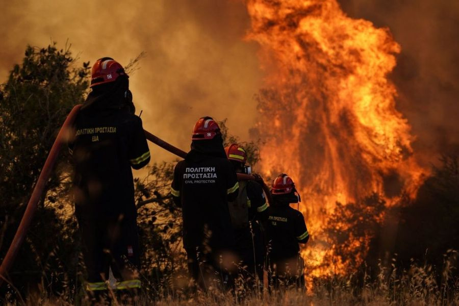 Εύβοια: Πυρκαγιά σε δάσος της Κύμης – Μεγάλη πυροσβεστική επιχείριση