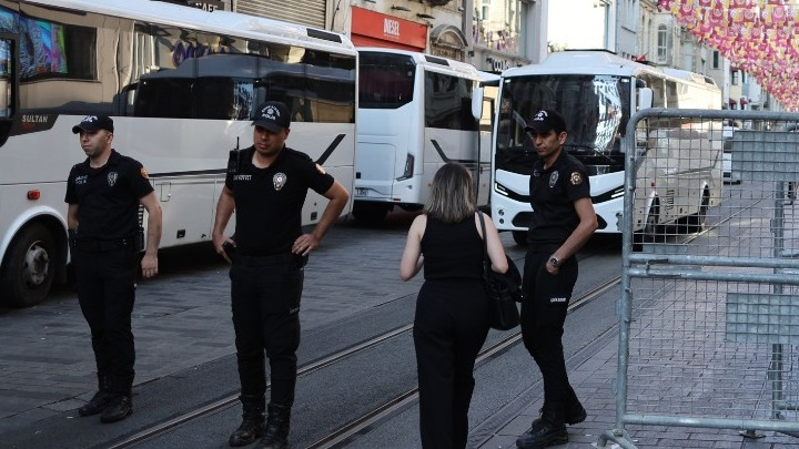 Τουρκία: Επιχείρηση κατά των «βαρόνων» των τροφίμων – 33 συλλήψεις για χειραγώγηση τιμών