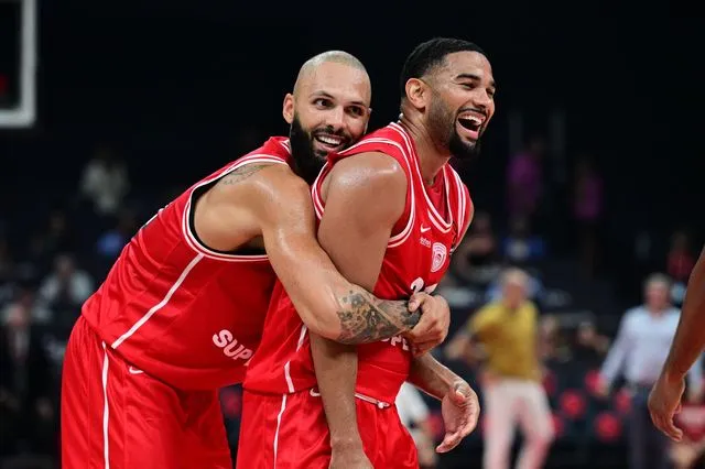 Ολυμπιακός – Φενέρμπαχτσε 92-90: Μέταλλο τεράστιας ομάδας, έτοιμος για τον πρώτο τίτλο της σεζόν