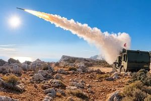 Χανιά: Έριξε για πρώτη φορά βολή το οπλικό σύστημα PULS του ολλανδικού στρατού (vid)
