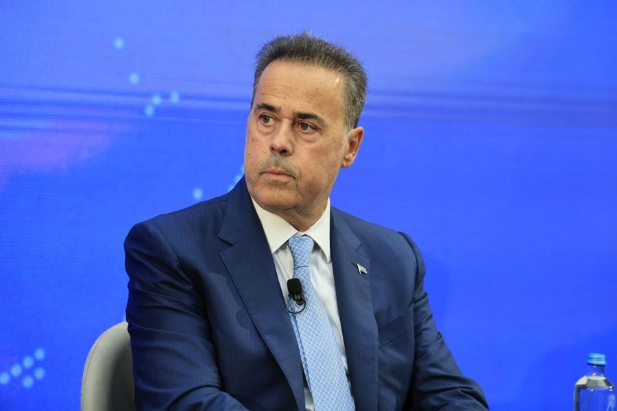 Live: Τα μέτρα του ΥΠΕΝ για τη σταδιακή μείωση των τιμών στο ρεύμα κατά 30% έως το 2029