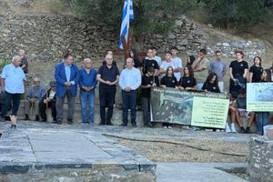 Συγκίνηση στην Πορεία Μνήμης στον Αμιρά Βιάννου, με παρουσία μαθητών από τη Βιάννο και τη Λάρισα