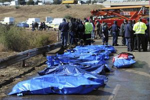 Νότια Αφρική: Τουλάχιστον 21 νεκροί και τρεις τραυματίες σε καραμπόλα τριών οχημάτων