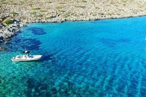 Σε ισχύ απαγόρευση στη θαλάσσια περιοχή της Ντίας