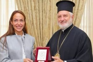 Συνάντηση Δόμνας Μιχαηλίδου με τον αρχιεπίσκοπο Αμερικής Ελπιδοφόρο