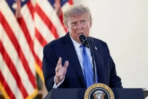 Ντόναλντ Τραμπ: «Ο πόλεμος με το Ιράν θα τελειώσει μετά τις ενδιάμεσες εκλογές για το Κογκρέσο»