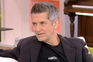 Ο Φοίβος αποθέωσε την Άννα Βίσση: “Συγκινούμαι για εκείνη και τον Καρβέλα”