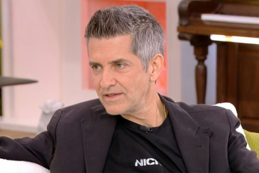 Ο Φοίβος αποθέωσε την Άννα Βίσση: “Συγκινούμαι για εκείνη και τον Καρβέλα”