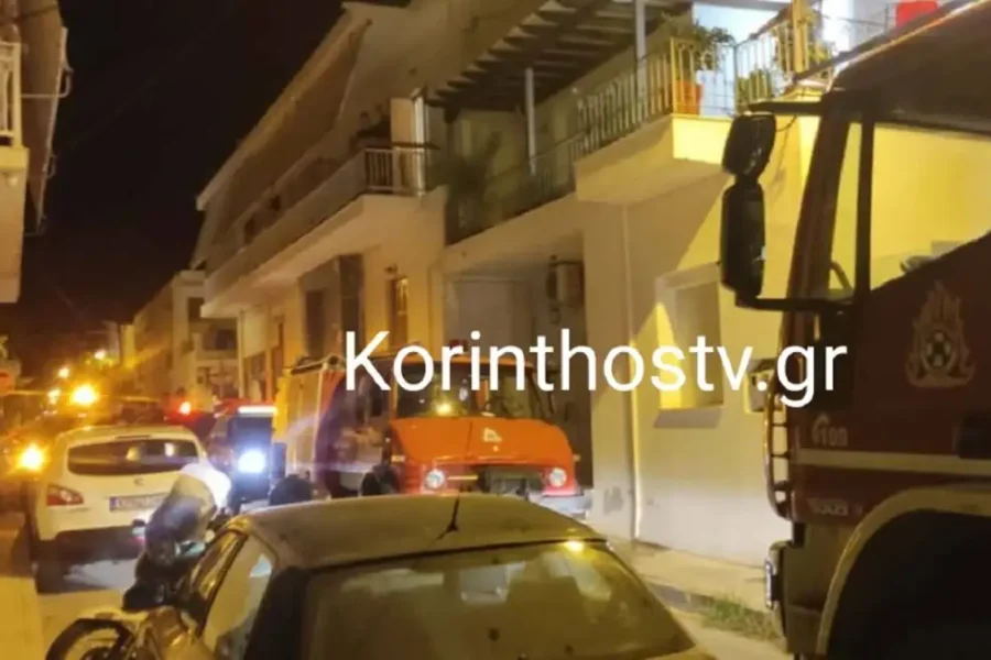 Φωτιά σε διαμέρισμα στο Ξυλόκαστρο: 4 άτομα με αναπνευστικά προβλήματα στο νοσοκομείο
