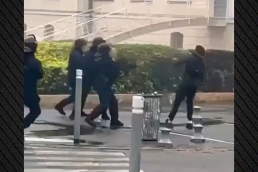 Βίντεο σοκ από τη Γαλλία: Αστυνομικός πυροβόλησε με εκτοξευτή χειροβομβίδων μαθητή – «Το στόμα του έχει διαλυθεί» λέει η μητέρα του