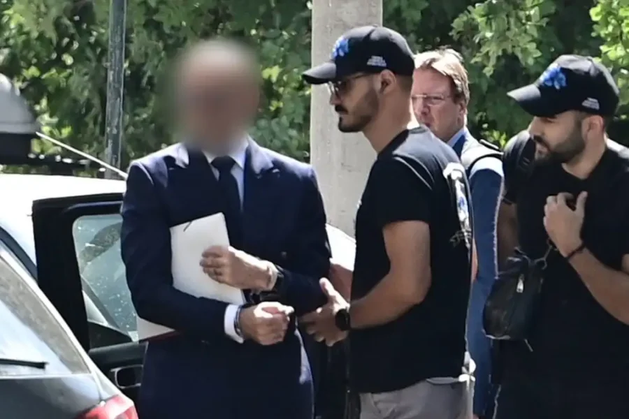 Γιώργος Μαζωνάκης: Μηχάνημα κυτταρικής θεραπείας σχεδίαζε να φέρει ο 58χρονος γιατρός