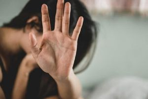 Πύργος: Χτύπησαν με ρόπαλα 36χρονη και τον πατέρα της – Αναζητούνται δύο 26χρονοι