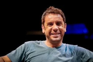 Η Σητεία αποχαιρετά τον Γιώργο Μαζωνάκη – Mια ξεχωριστή βραδιά μνήμης και μουσικής αφιερωμένη στον αγαπημένο τραγουδιστή