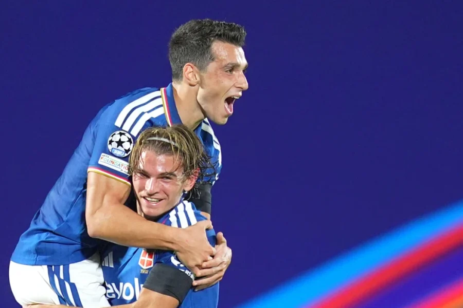 Champions League: Ονειρεμένο ντεμπούτο για Κόμο και Δουβίκα
