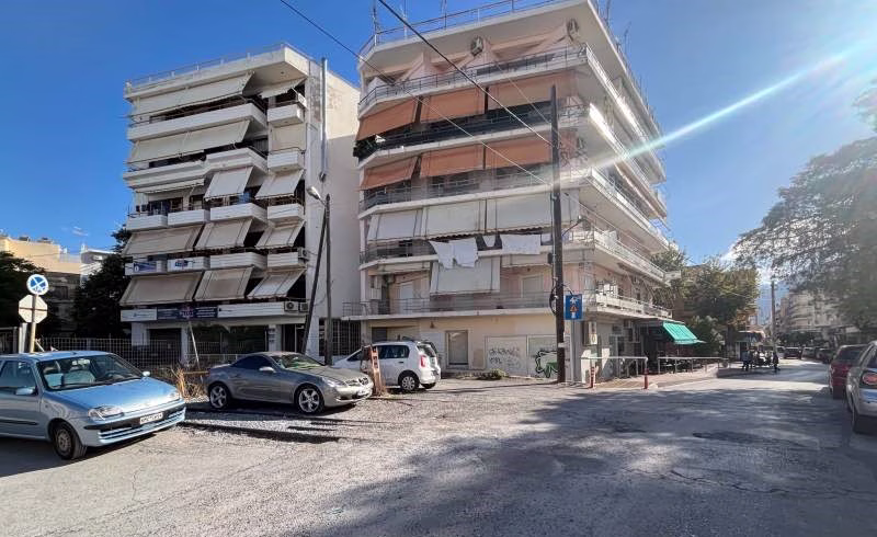 Καλαμάτα: Για απόπειρα ανθρωποκτονίας και ενδοοικογενειακή απειλή κατηγορείται ο 38χρονος που πυροβόλησε την πρώην συντρόφου του